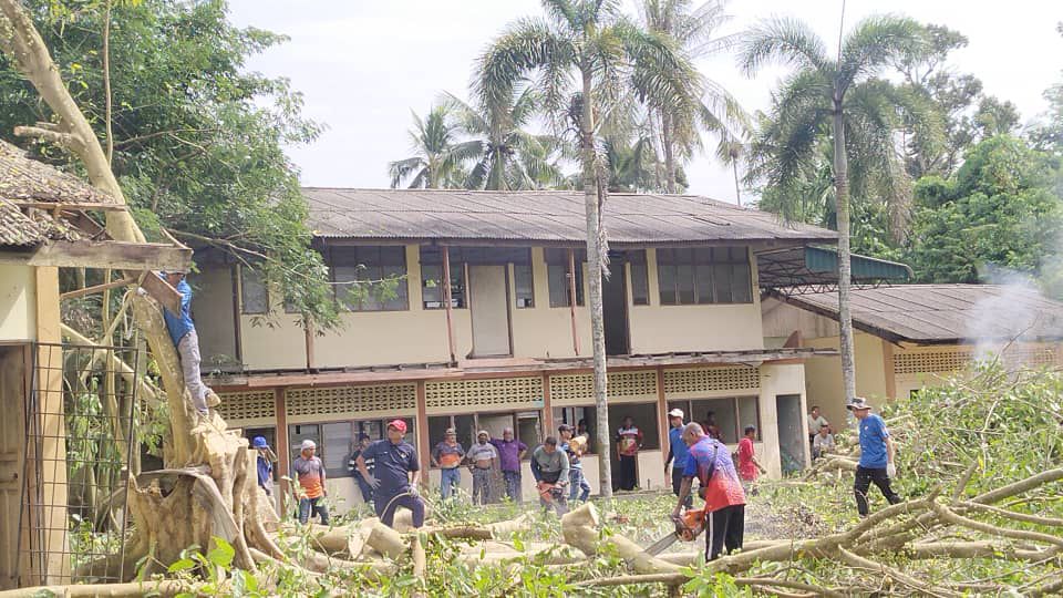 PROGRAM GOTONG-ROYONG "SAPU HABIS @ CLEAR PORT"