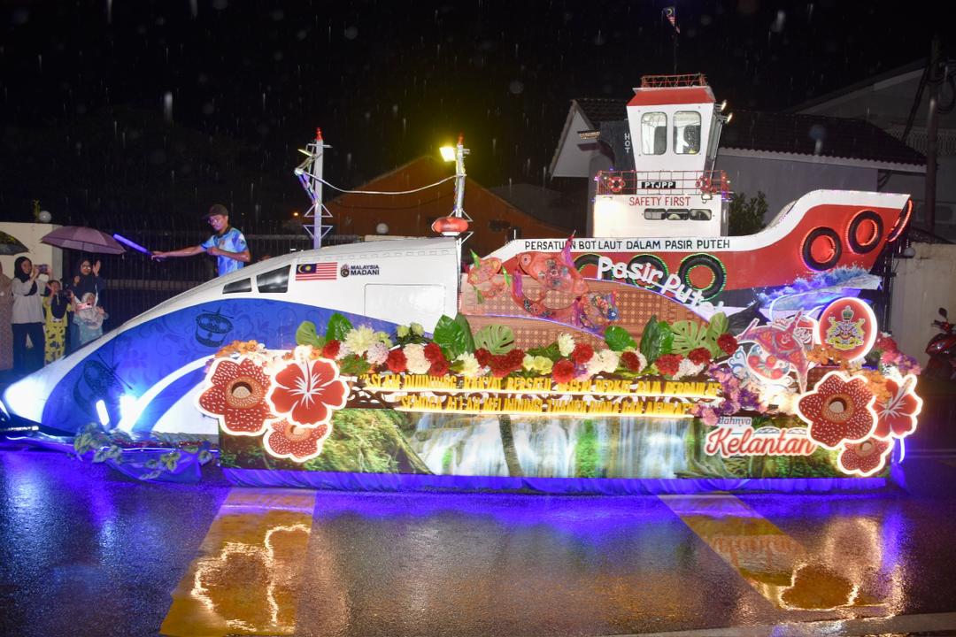 Perarakan Kereta Berhias Jajahan Pasir Puteh