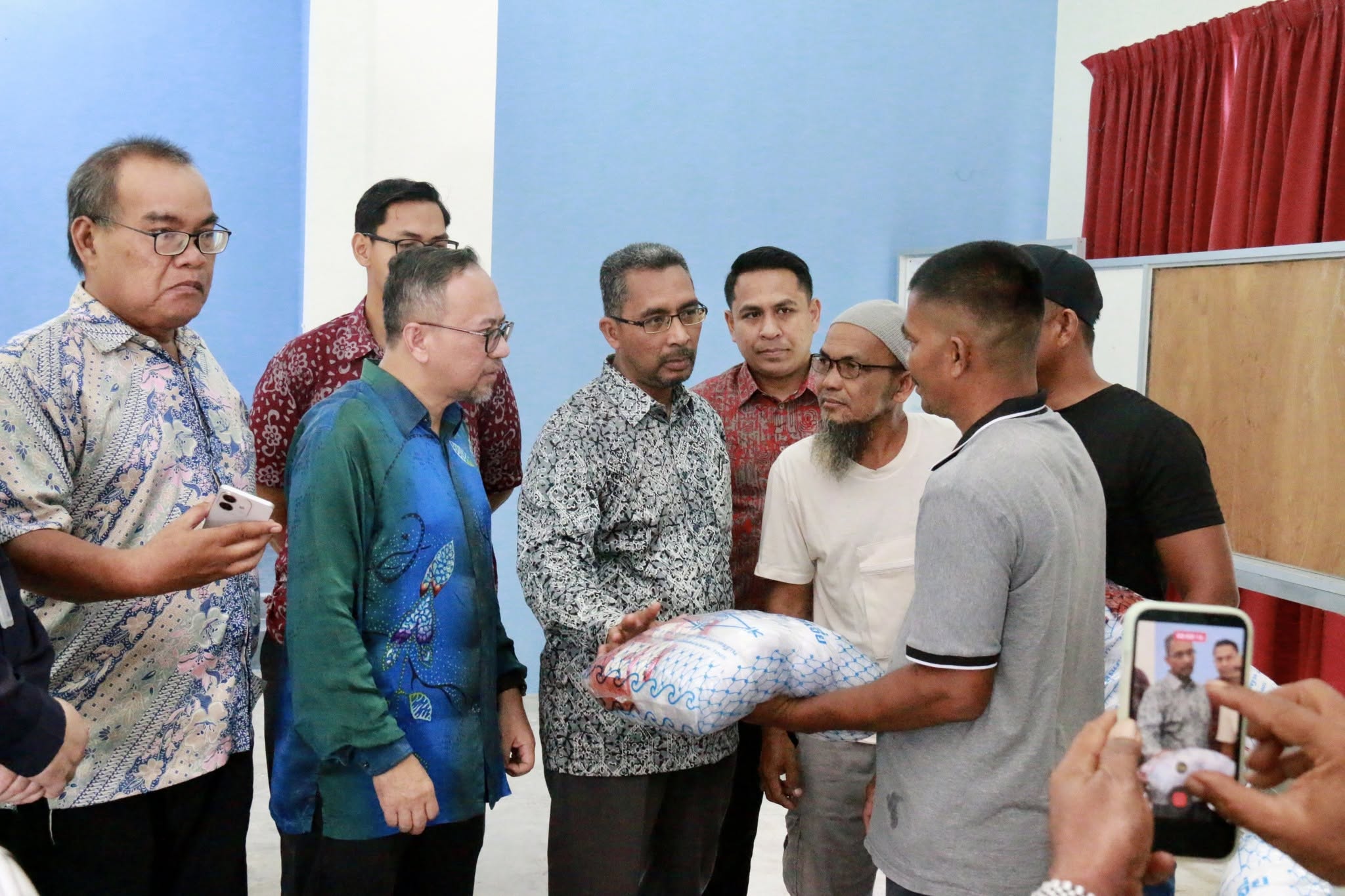 Majlis Penyerahan Pukat dan Lawatan Tapak Projek Pemerkasaan Ekonomi Nelayan B40 di Penempatan Semula Nelayan Tok Bali