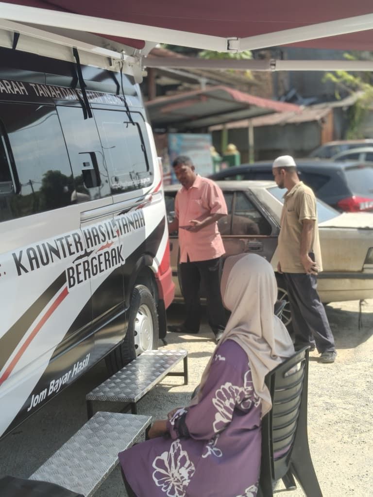 Kutipan Cukai Tanah Luar Pejabat Di Pasar Pagi Cherang Ruku pada 18 Januari 2026