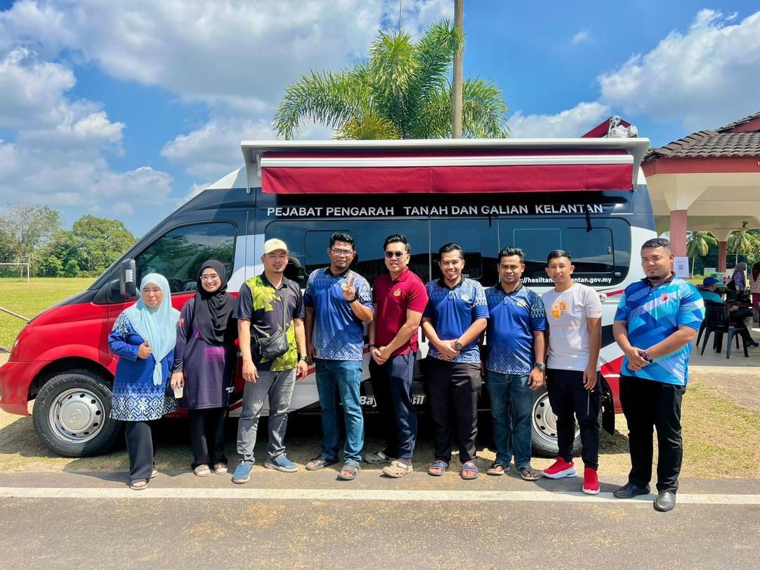 Kutipan Cukai Tanah Luar Pejabat di SMK Jeram